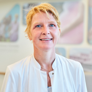 Dr Lotti Kirch